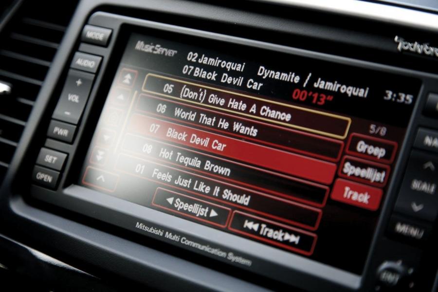  Mitsubishi Lancer Evolution X FQ-330 SST 2009 года  (фото 3 из 12)